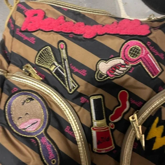 Betsy Johnson pop culture style purse - Picture 3 of 8